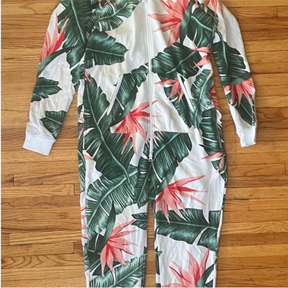 Onepiece Beverly Hills Jumpsuit - Picture 7 of 14